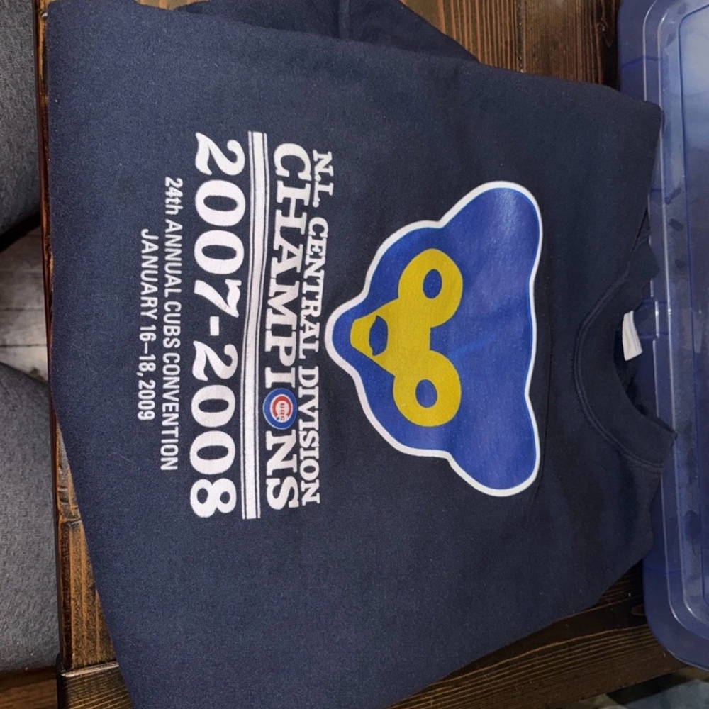NL CENTRAL DIVISION CHAMPIONS 2007/2008 24th ANNUAL CUBS CONVENTION SWEATER RARE